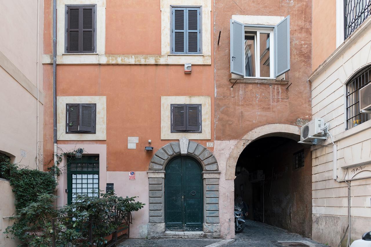 Apartment Penthouse With Terrace In The Heart Of Rome