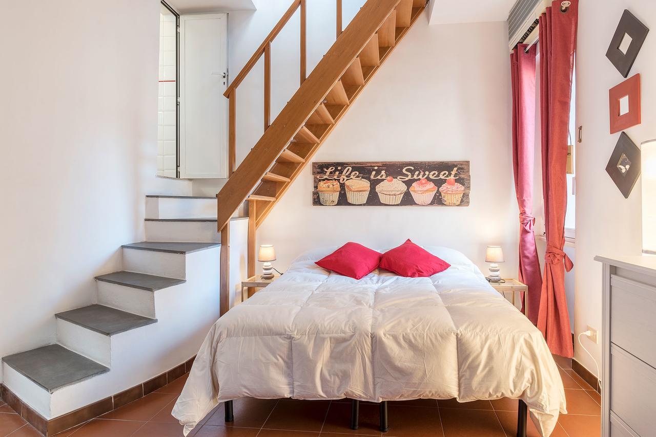 Penthouse With Terrace In The Heart Of * Rom