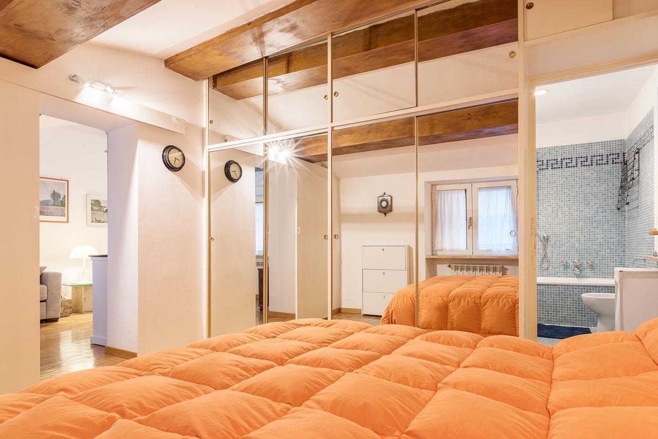 Penthouse With Terrace In The Heart Of * Rom